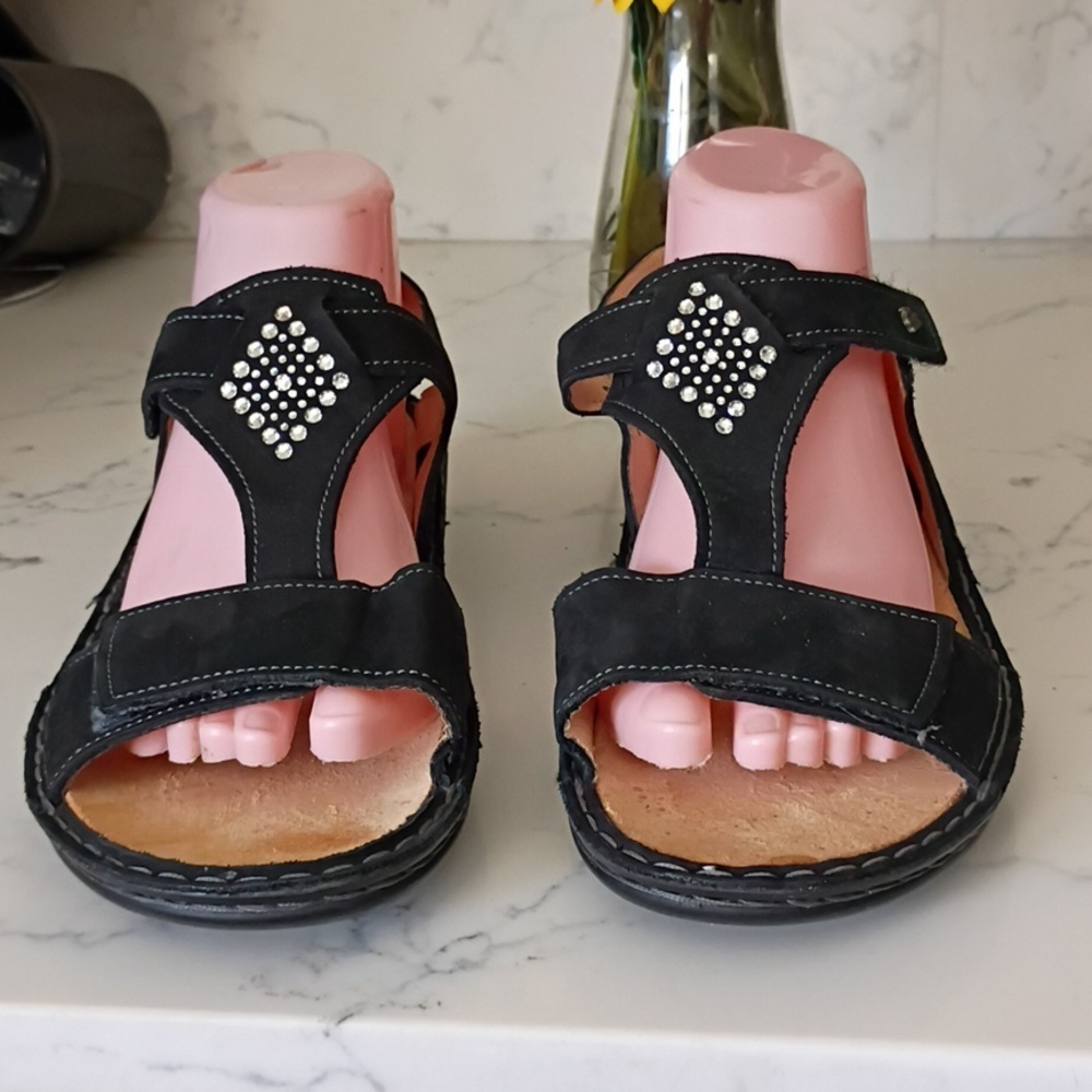 FINN COMFORT SANDALS